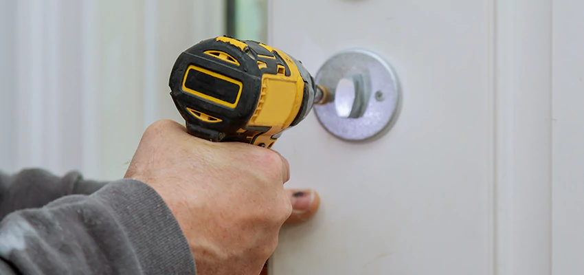 Street Locksmith For Smart Lock Repair in Stanford, CA